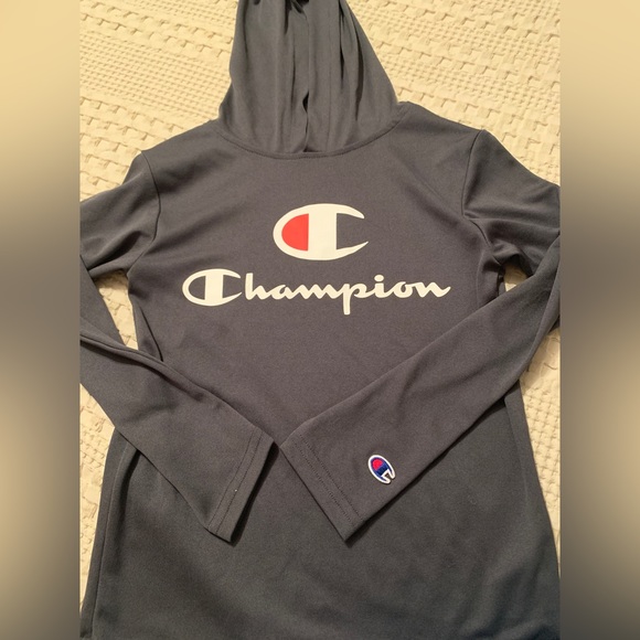 Bundle of TWO Champion Long Sleeve Pullovers Kids Small - Picture 6 of 10